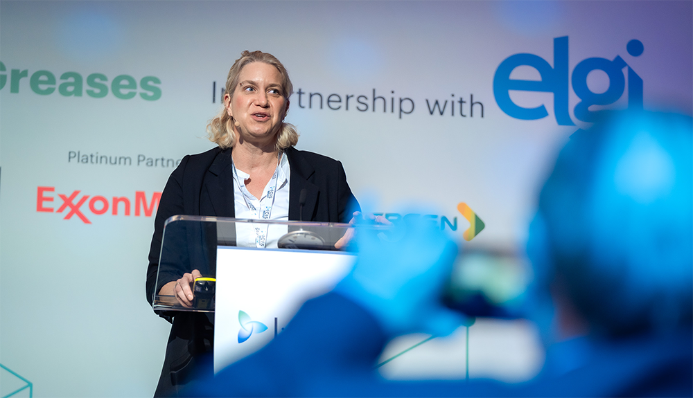 Petra Bots auf der ICIS
